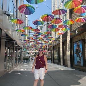 Meet your Posher, Becky